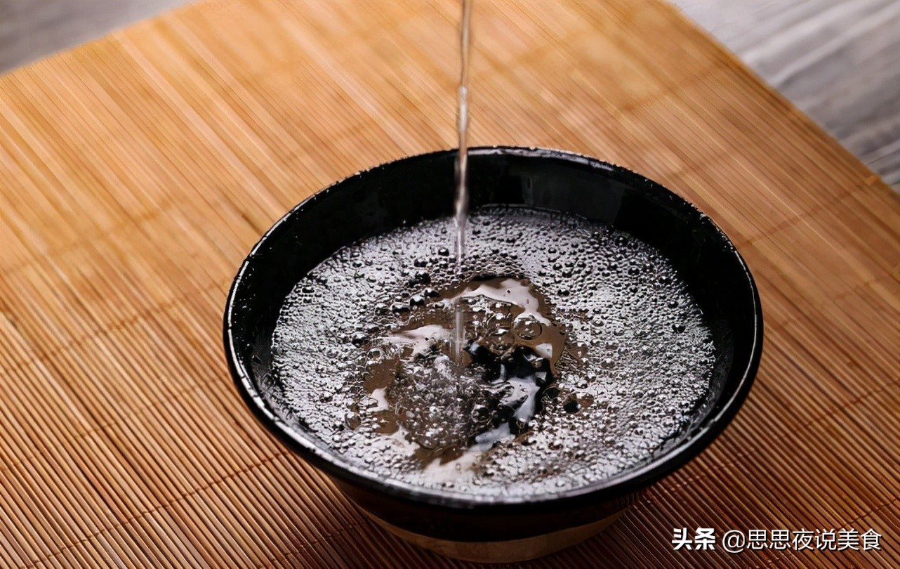送酒专挑牌子买，不划算！这4款“宝藏”酒，便宜又好喝，别错过