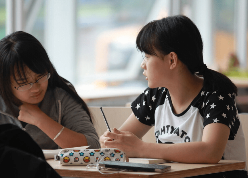 普通家庭培养个985大学生要花多少钱？算完账后，家长直呼供不起