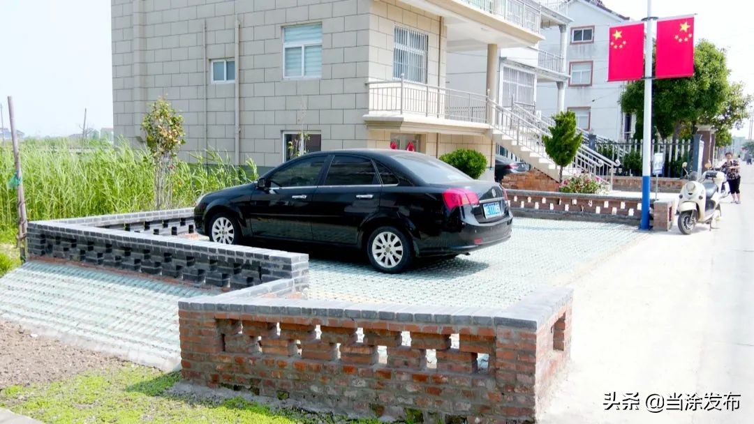 安徽当涂：点赞！村民无偿让地建设停车场！