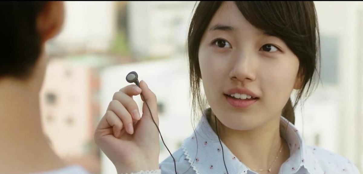 徐贤惨失《建筑学概论》，秀智凭此片一夜爆火，成四大神颜之一