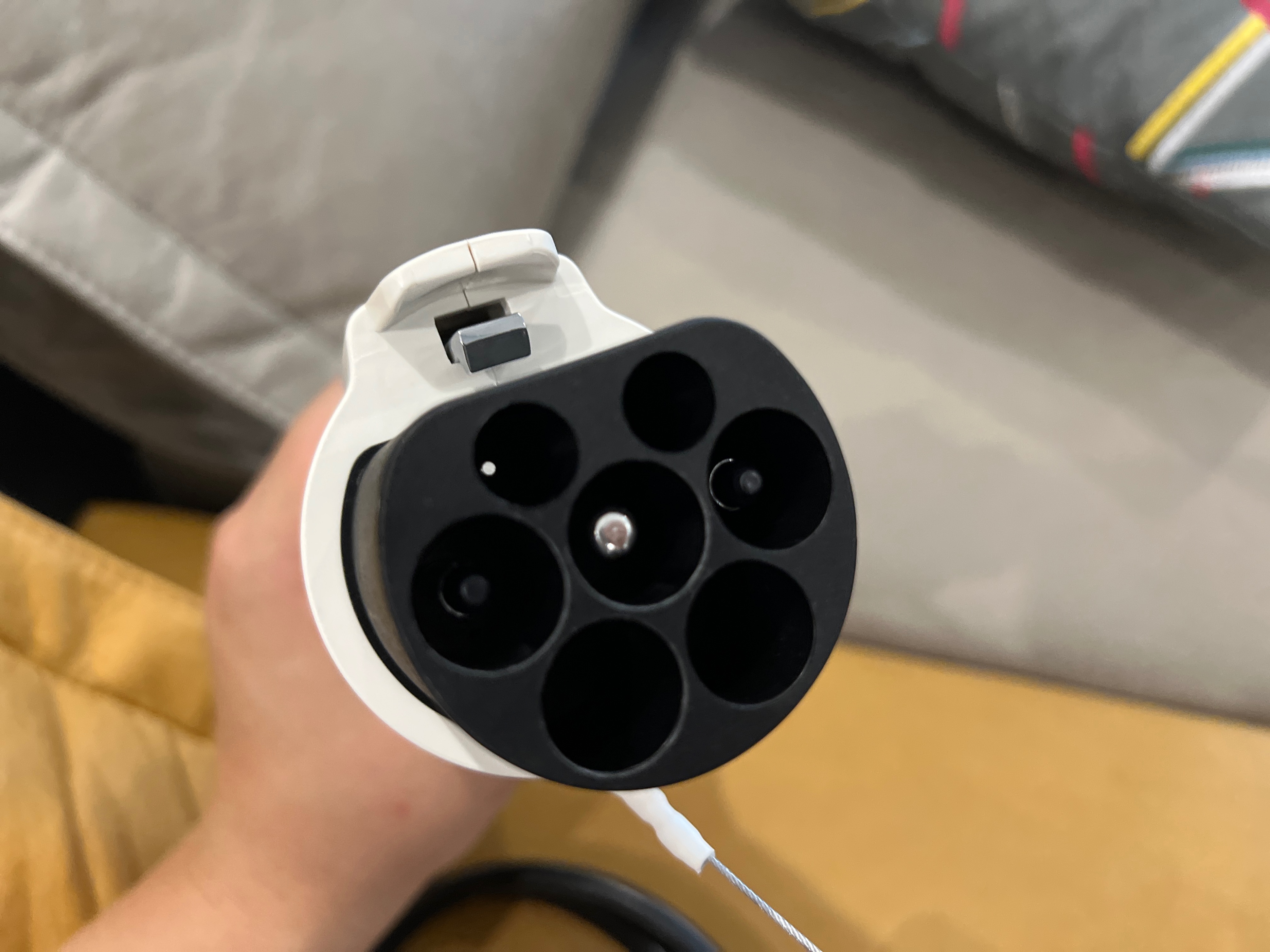 经济划算+随时充电！奥睿科便携充电枪+放电枪体验：新能源车必备