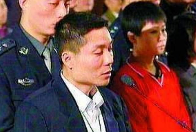 湖南暴徒张君：6年杀26人，劫财600多万，5个情妇四个被判处死刑