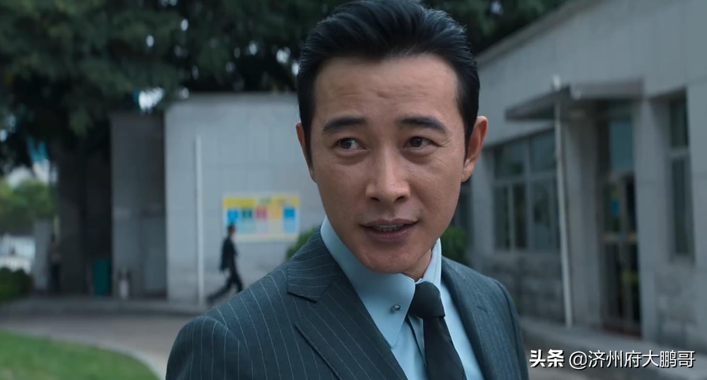 电视剧《庭外》：罗晋表现惊艳，李光洁李宗翰焦俊艳等人毫不逊色