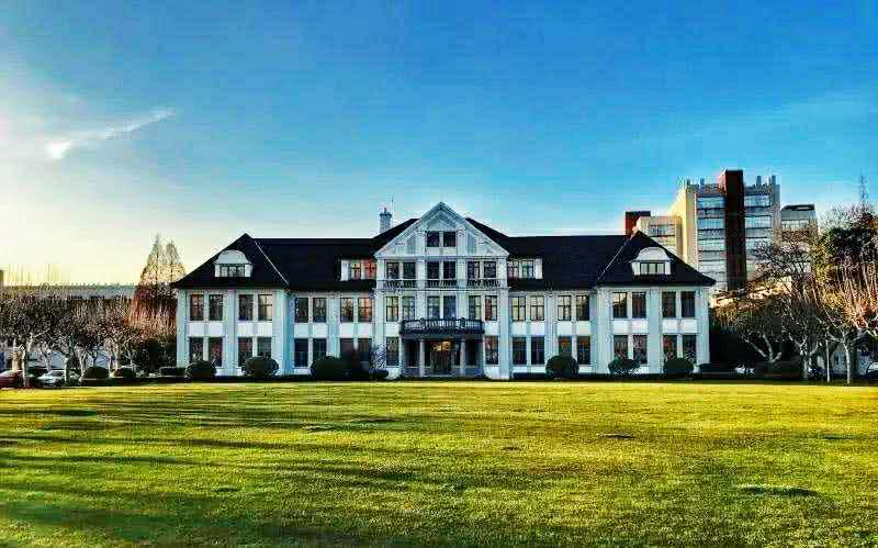 上海四大名校大学（上海高校最大的）