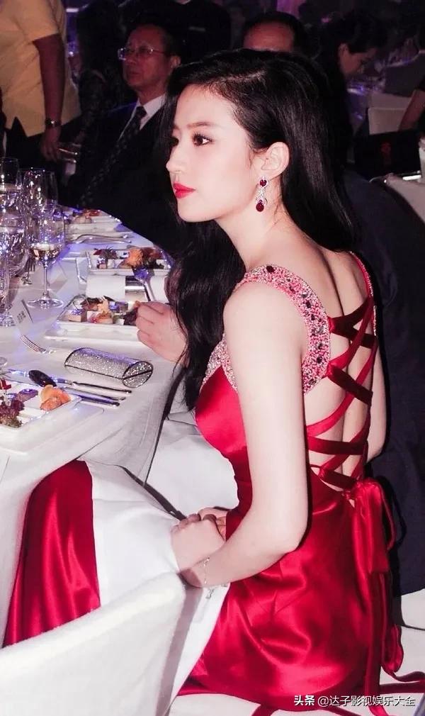 神仙姐姐刘亦菲，除了美貌，我还错过了什么