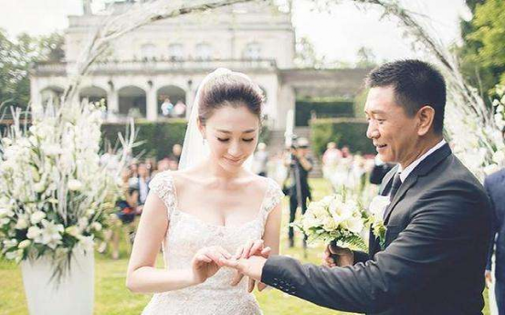 7位东方歌舞团出来的明星，有人成一线明星，有人成国家一级演员