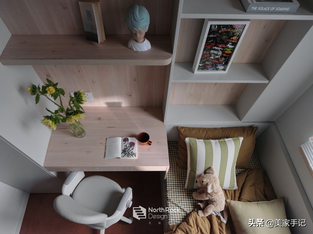 南京夫妻90㎡的家走红网络：坚持客厅不买沙发茶几，入住反而顺心