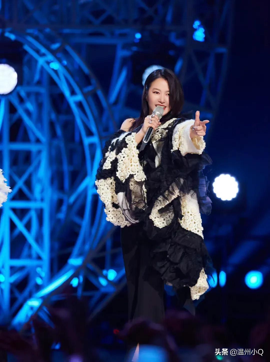 看完浪姐3姐姐们的字迹，差距真不是一般的大