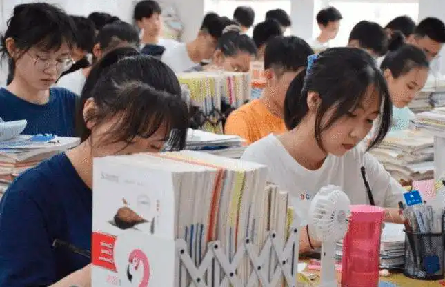 2022年高考预估人数出炉，河南稳居榜首，东三省不升反降令人意外