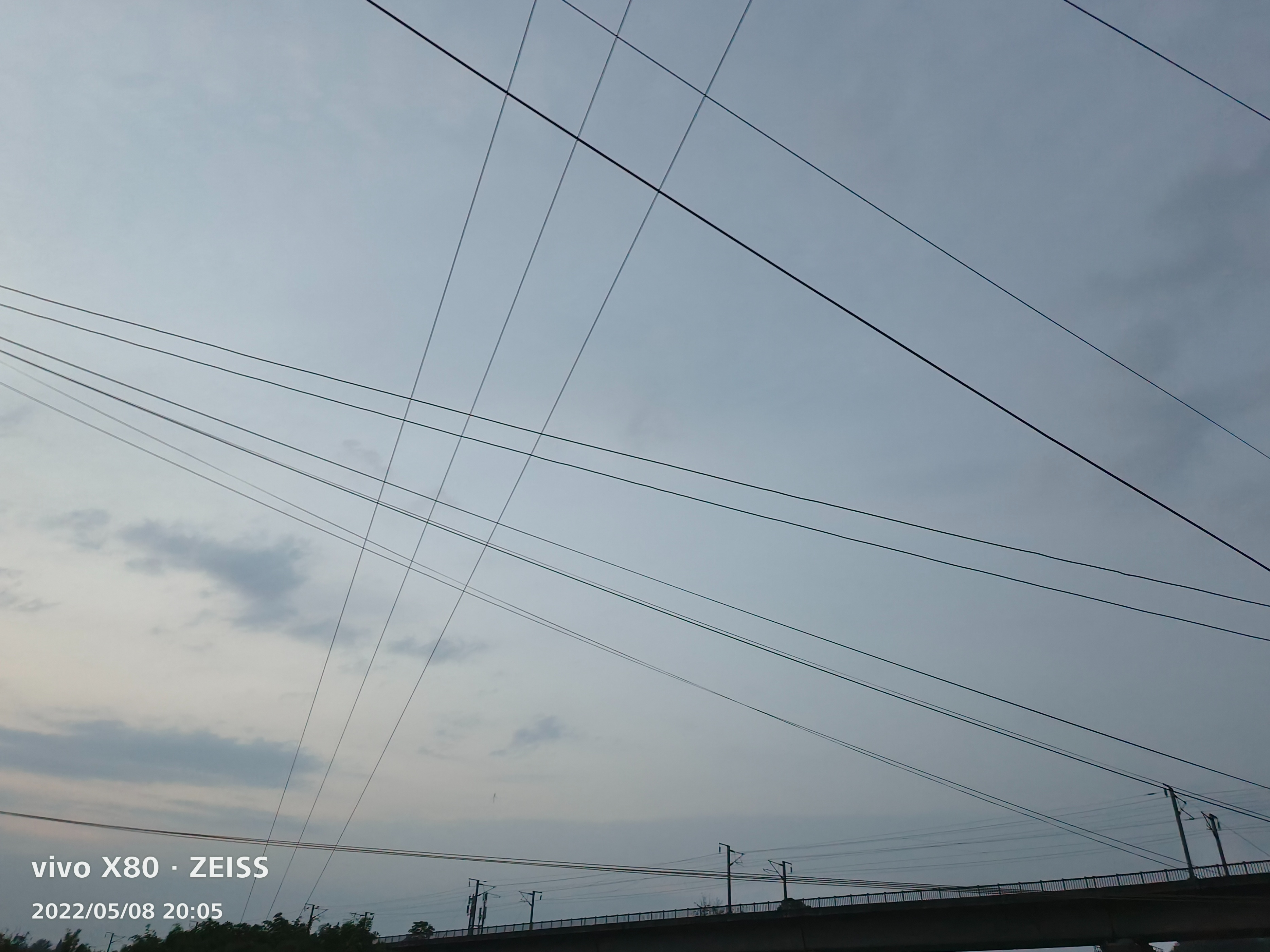 标准版也有Pro实力，天玑9000+蔡司影像加持，vivo X80上手实测