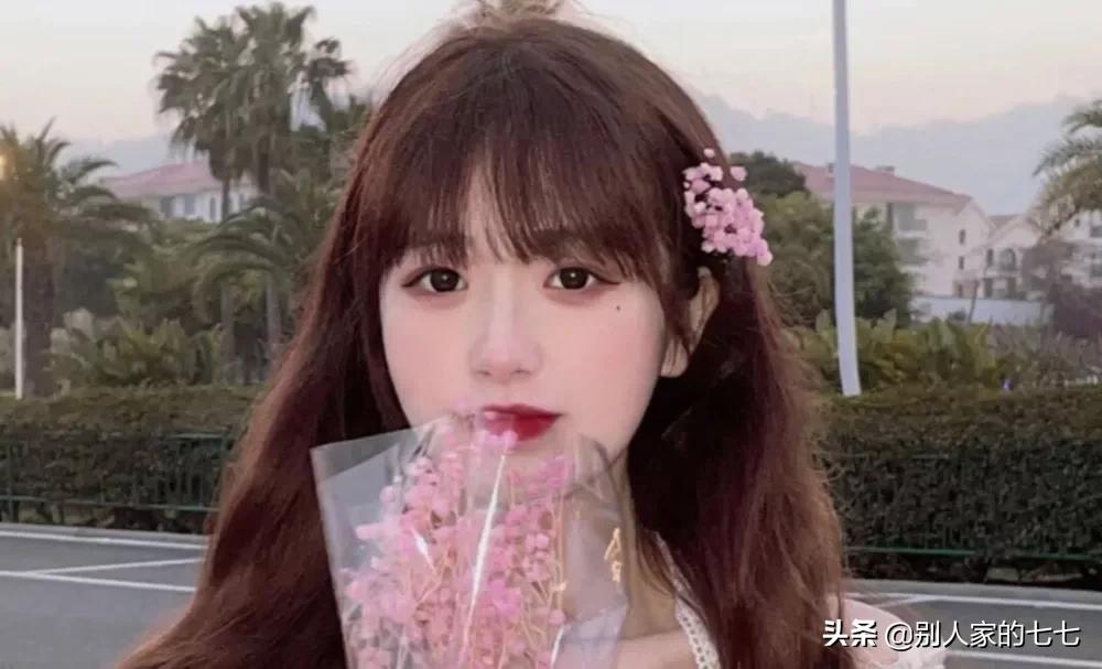 女人想被你追,不会说“喜欢你”,而会这样暗示你