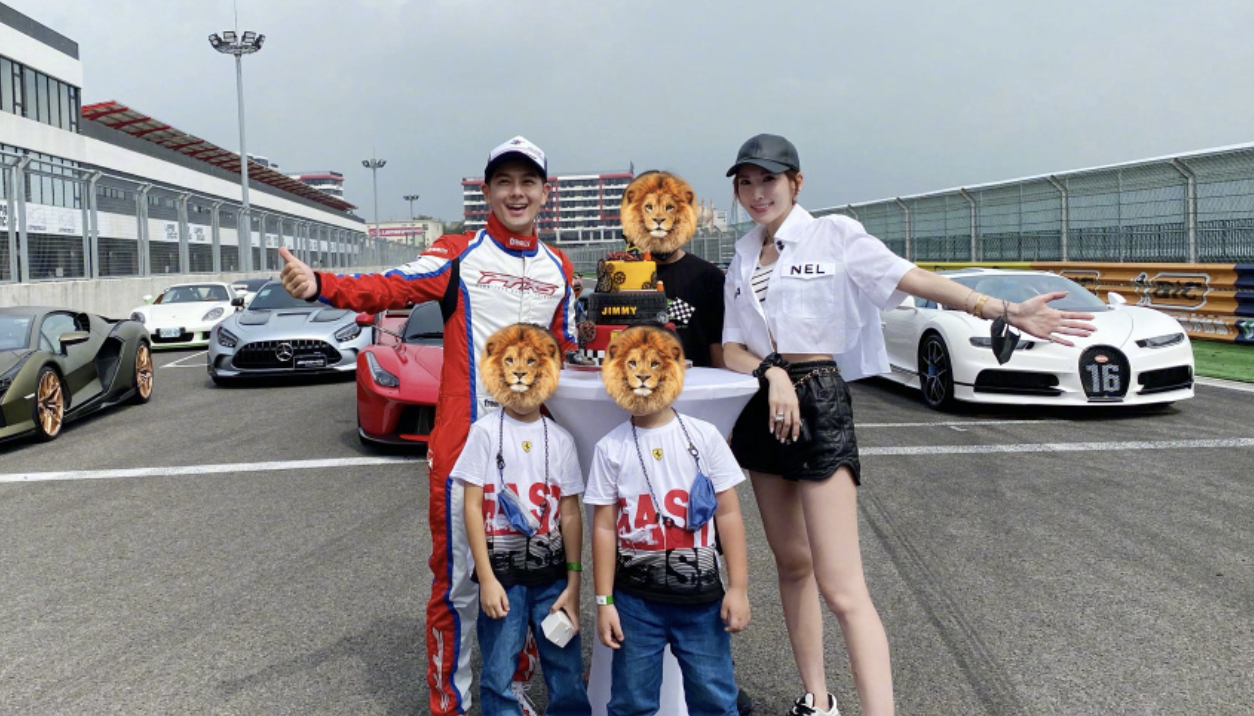 林志颖回母校庆祝出道30周年，学弟学妹们伴舞，站满楼道人气超高