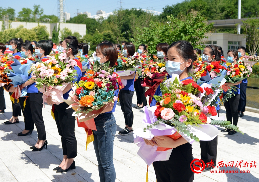 白衣执甲 最美逆行——渭南市中心医院援护医疗队员平安凯旋（组图）