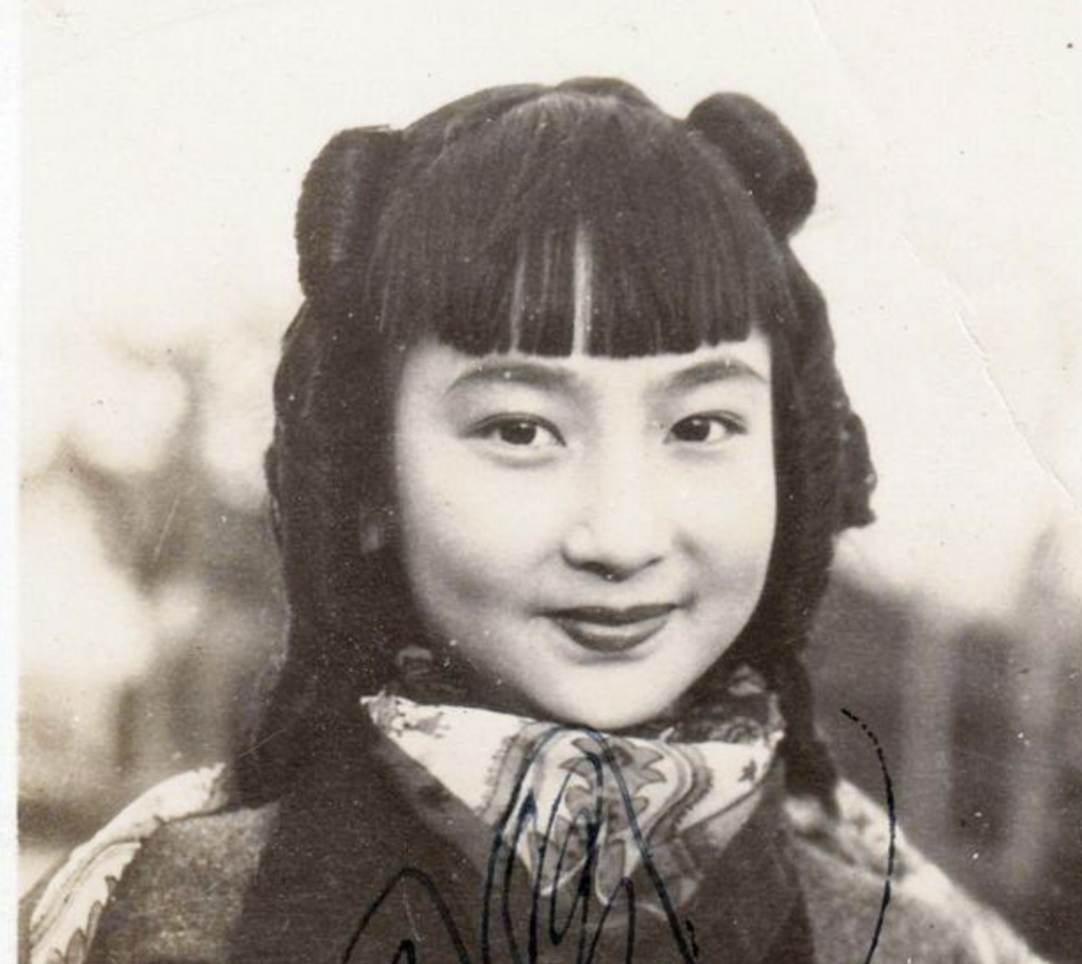 凤凰：美貌不输王丹凤，两段婚姻都幸福，88岁却被继子告上法庭