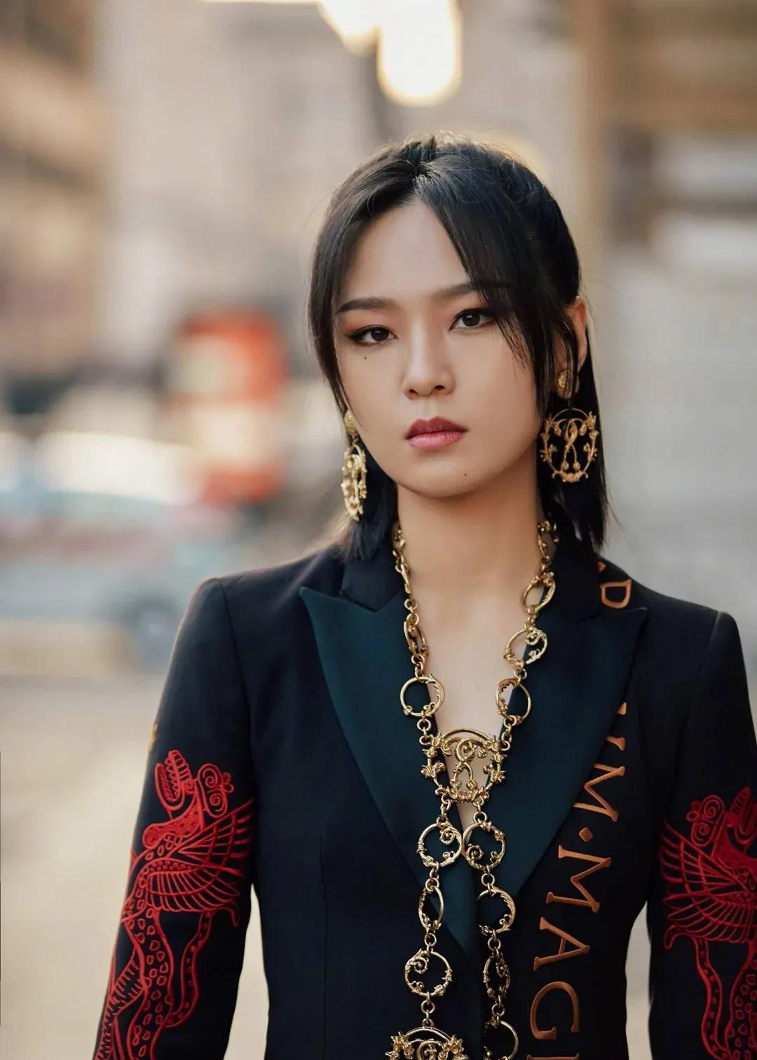 周笔畅美丽的图片