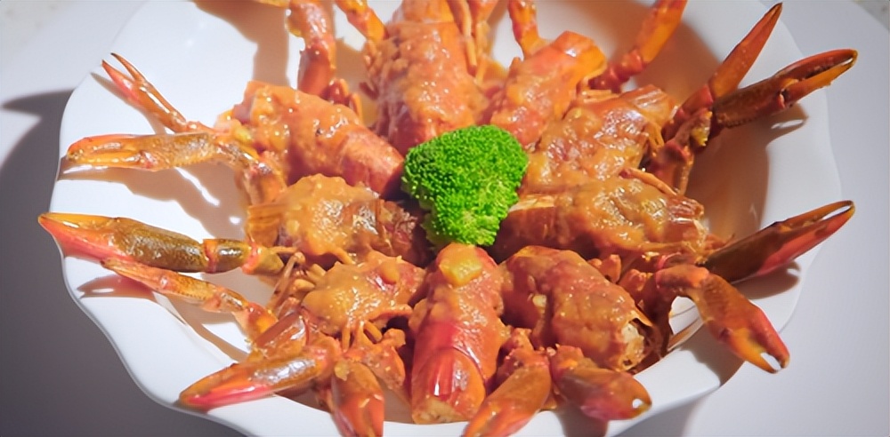 在殡葬专业上课，每天认真学习如何把人送走