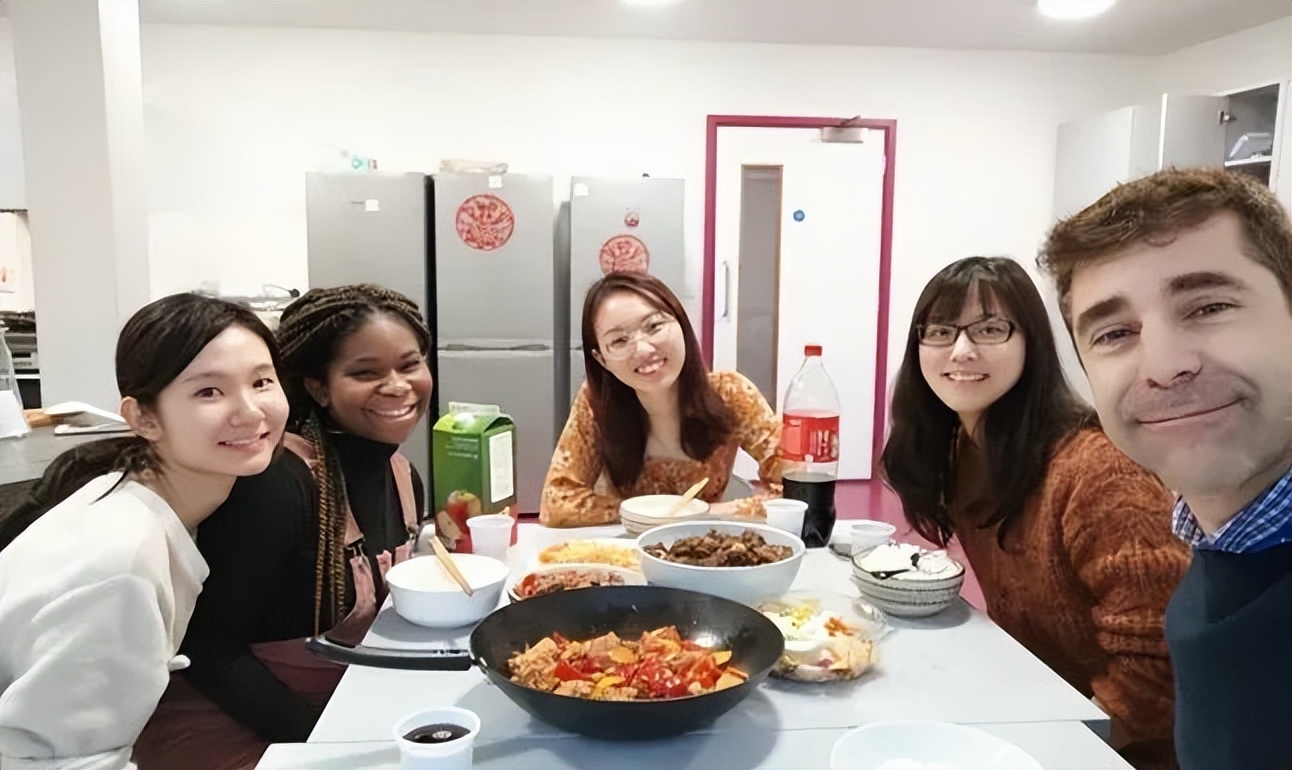 关注！西南政法“曝光”这一王牌专业：“国际化”教师天团，中英名校双学位！