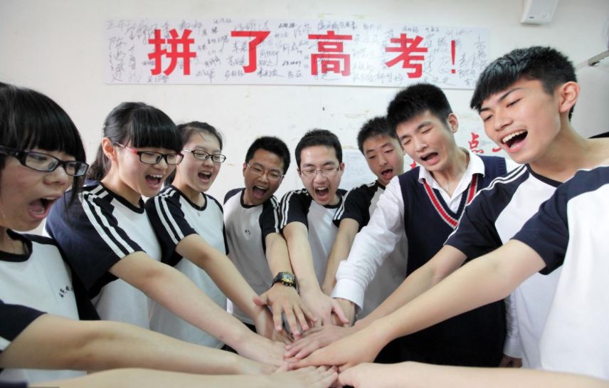 “医学类”就业前景排名，护理学无缘前三，榜首热度持续上升