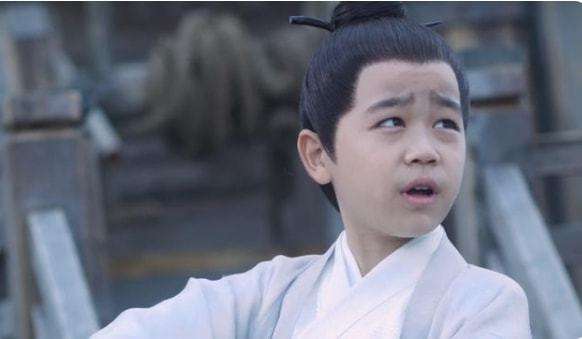 00后童星长大面临尴尬，有人资源逆天，有人高颜值无人捧，意难平