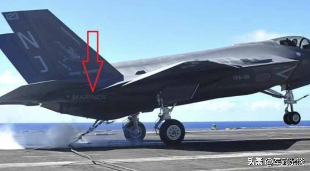 ��F-35C׹�ٺ�2�Һ�ĸ�ѳ����Ϻ�����-16D����F-35B�Ļ�������