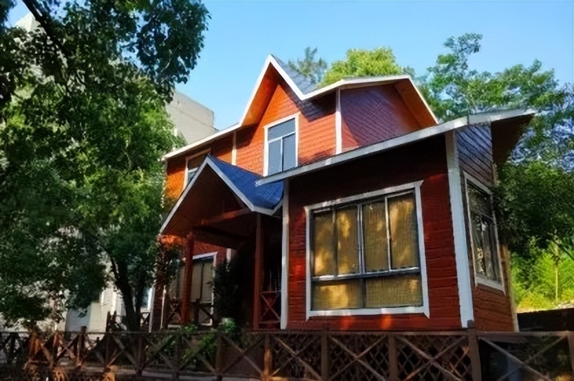 多位教育大咖加盟，家长直呼：押到宝了！这所学校发生了什么？