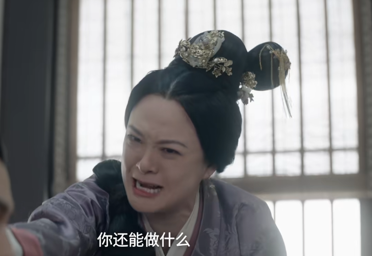 换剧如换脸，演完《甄嬛传》再演《星汉灿烂》，差点没认出陈思斯