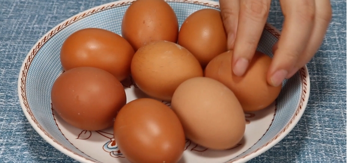 鸡蛋要煮多少分钟(嫩滑好吃的煮蛋黄金时间)