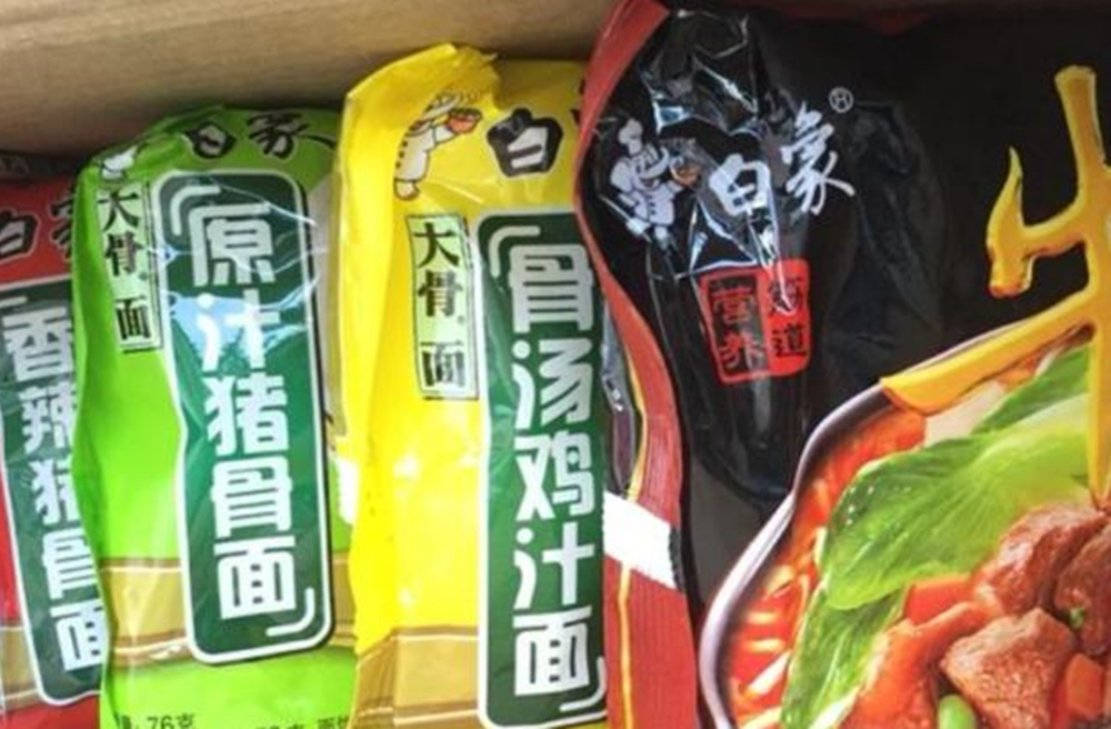 白象方便面，昔日被三大日资控股企业围剿，如今成为国货之光