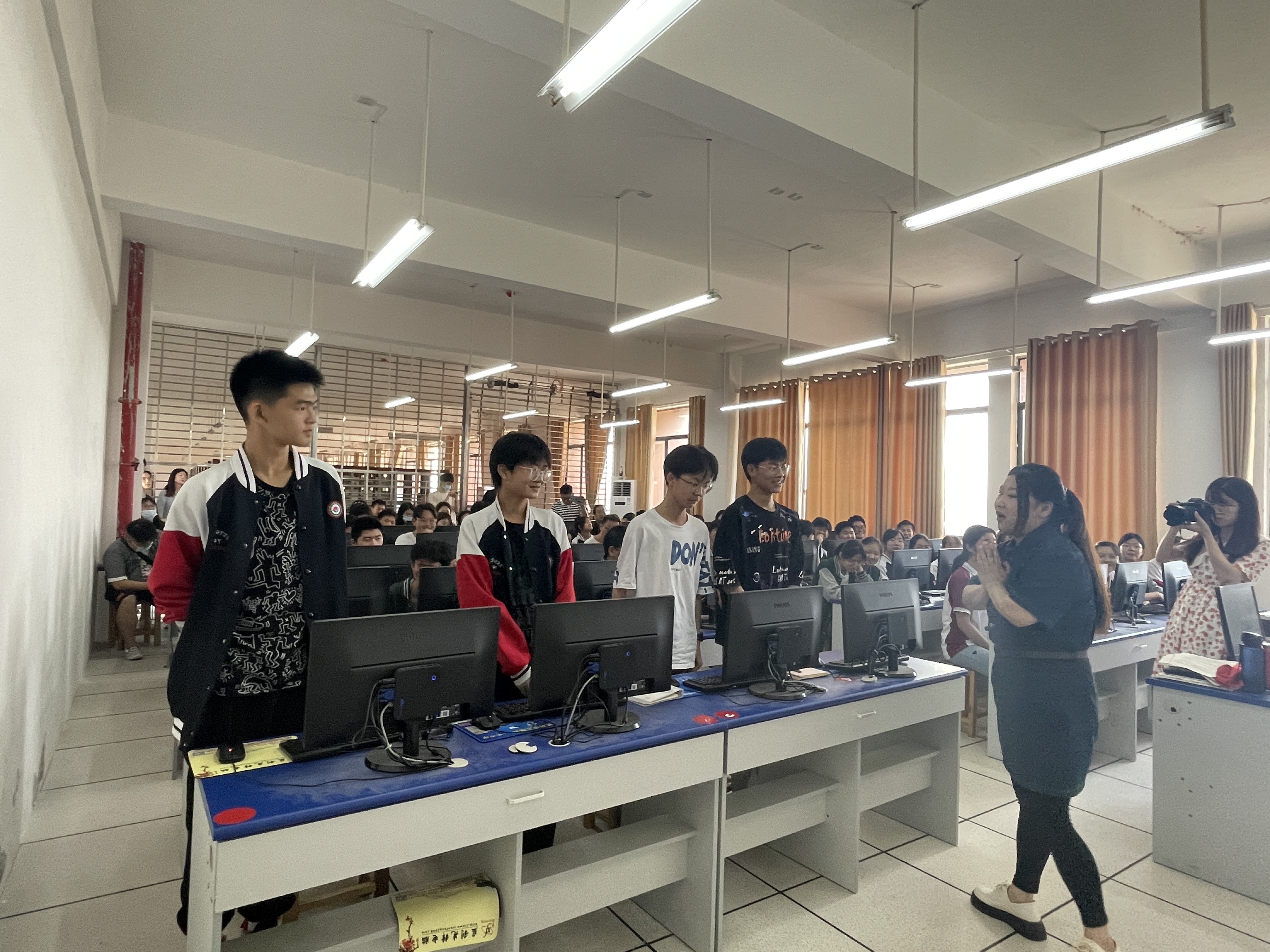 心灵广雅走进监利市弘源学校