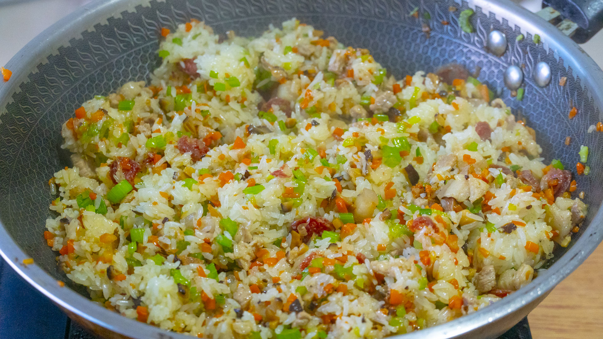 冬天早餐就要这样做，蒸一蒸，卷一卷，软糯又咸香，孩子抢着吃