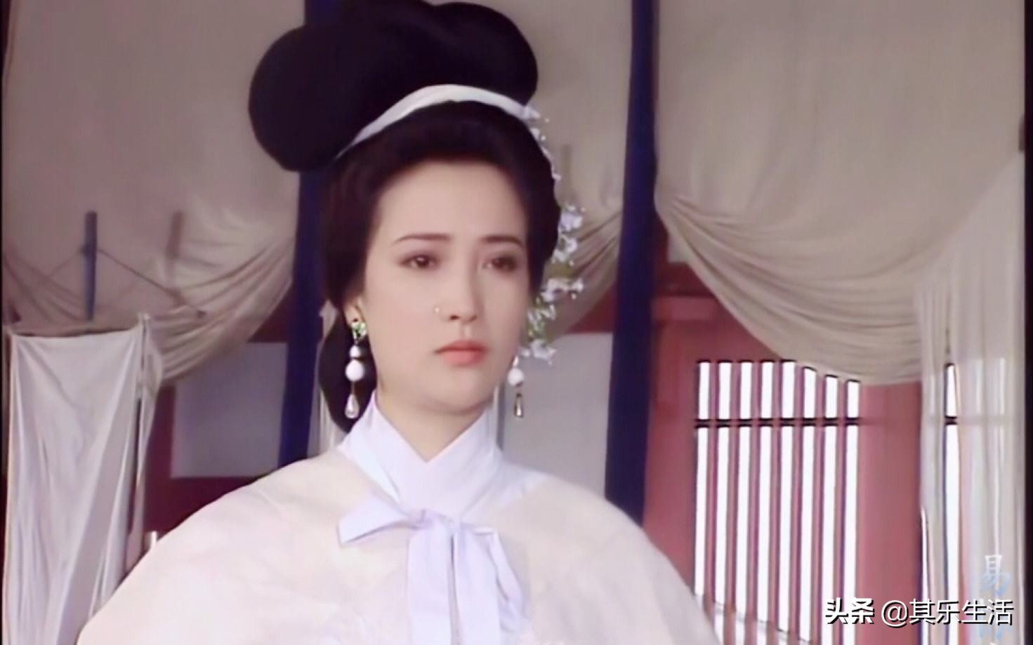 “女要俏，一身孝”，那些披麻戴孝也无损美貌的女演员