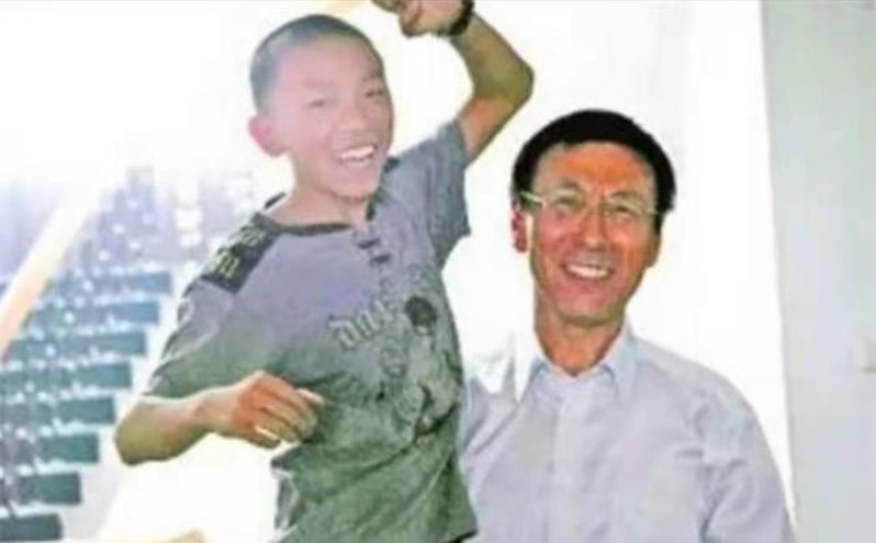 贵州神童13岁考上985，茅台承诺4年花费全包，为何1年后就停了？