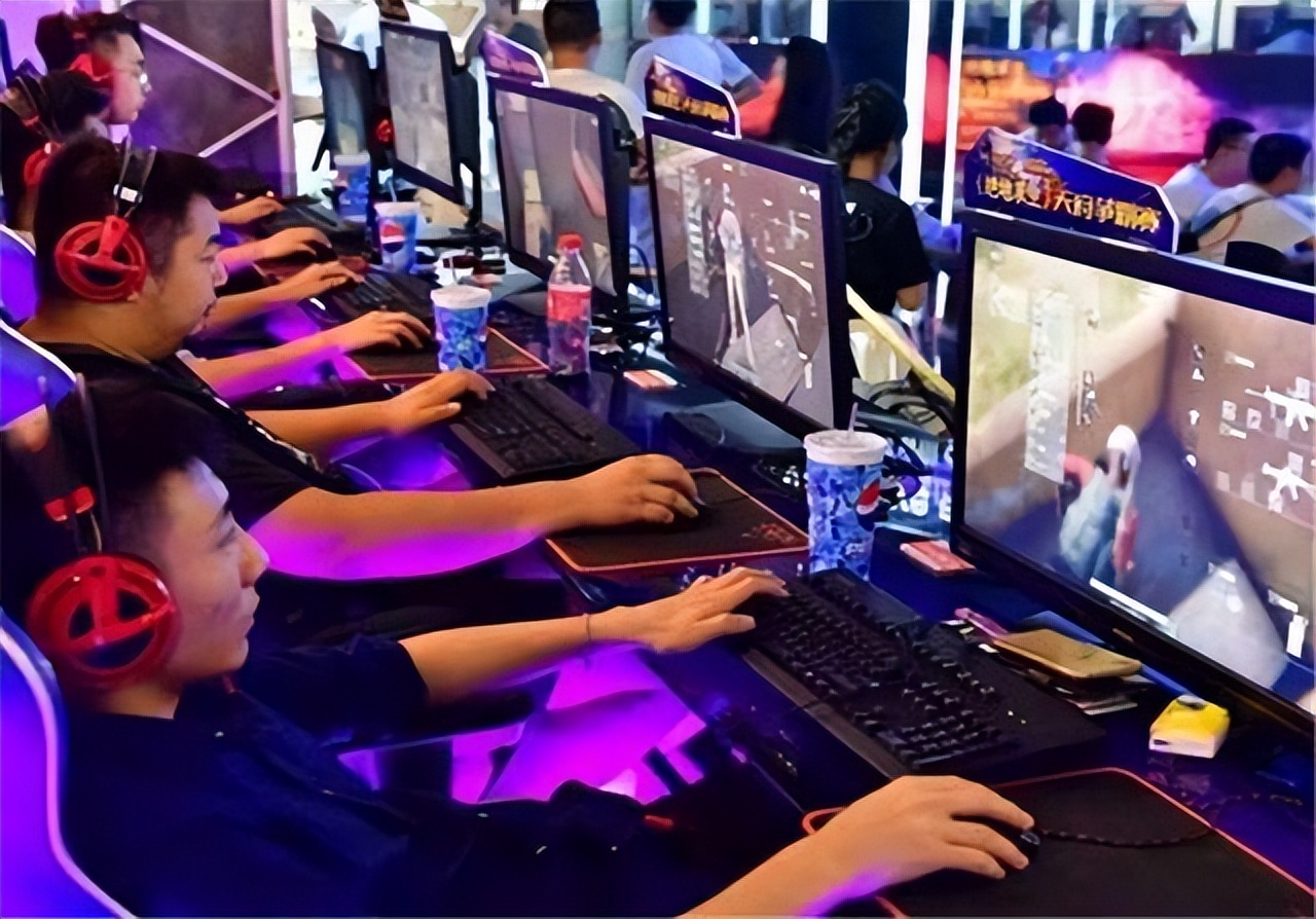 广西老板开网吧,利用"上网免费不要钱",年赚160万,学学?