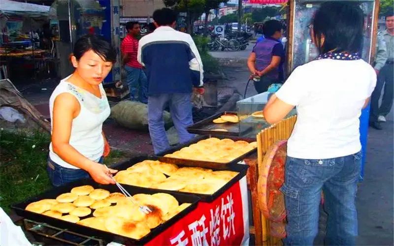 城市里，街头巷尾的小生意，有哪些都能挣大钱的？