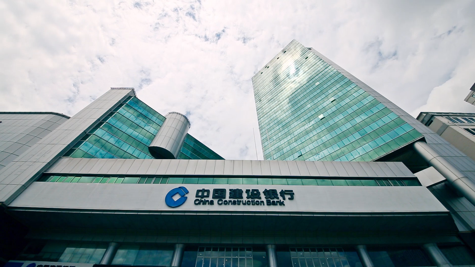 建行南昌分行发放7000万元公司住房租赁贷款