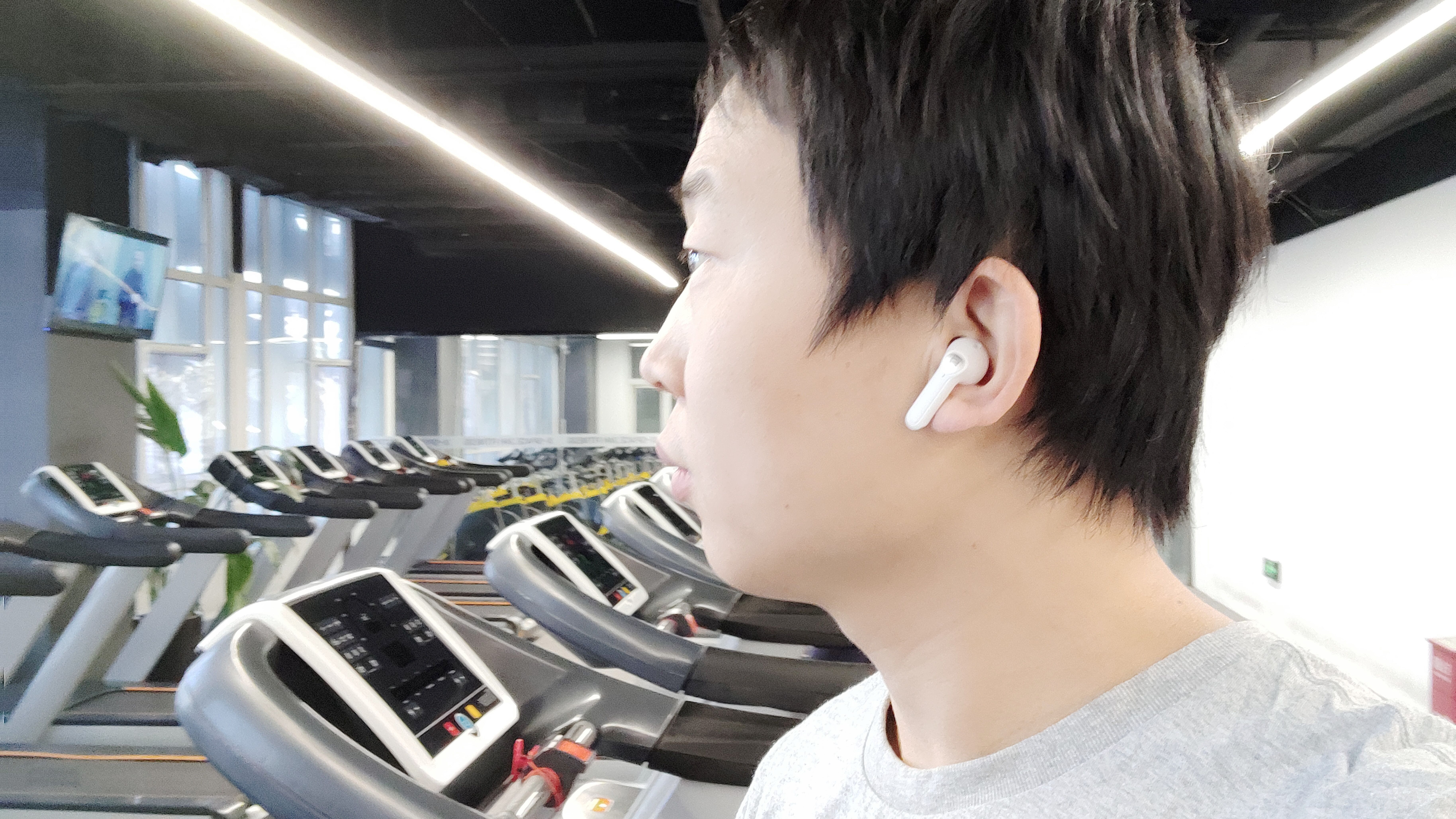 300元内高性价比蓝牙耳机推荐，泥炭SoundPEATS Air3好看更好用