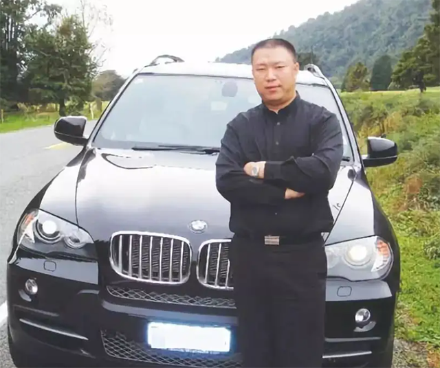 2015年华人富豪苑刚被害案：死后7个孩子来认父，其中5个为亲生