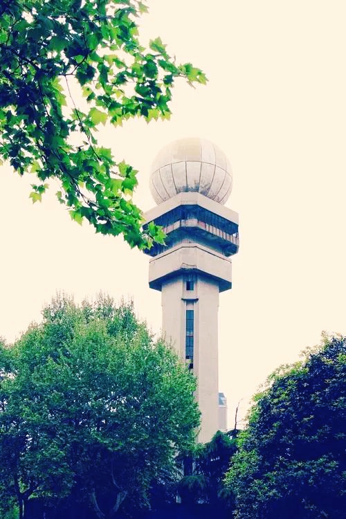 如果没并入南京信息工程大学，北京气象学院是否也改成大学了呢？