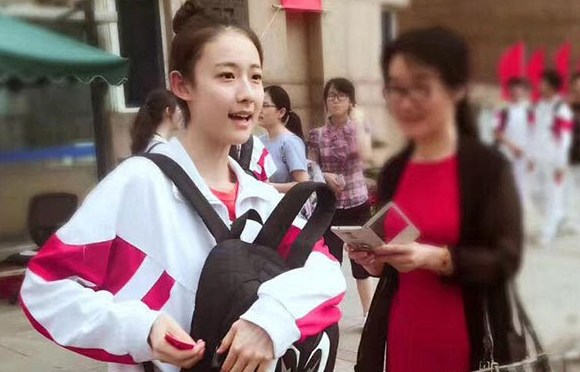 适合文科生报考的大学，未来发展前景好，学文的学生要了解