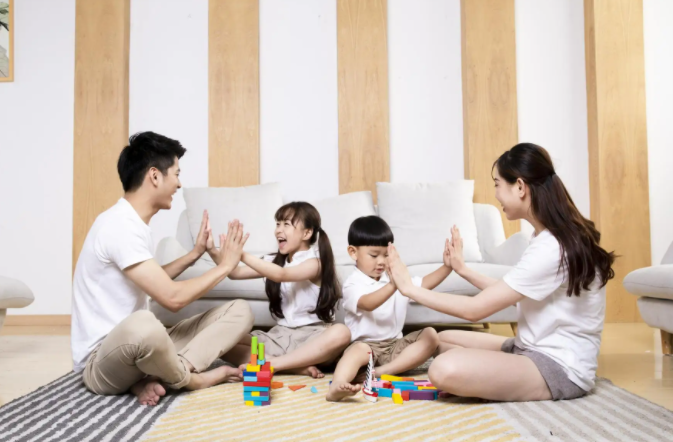 二胎生育时间有讲究,两个孩子的年龄差会影响孩子的人格发展