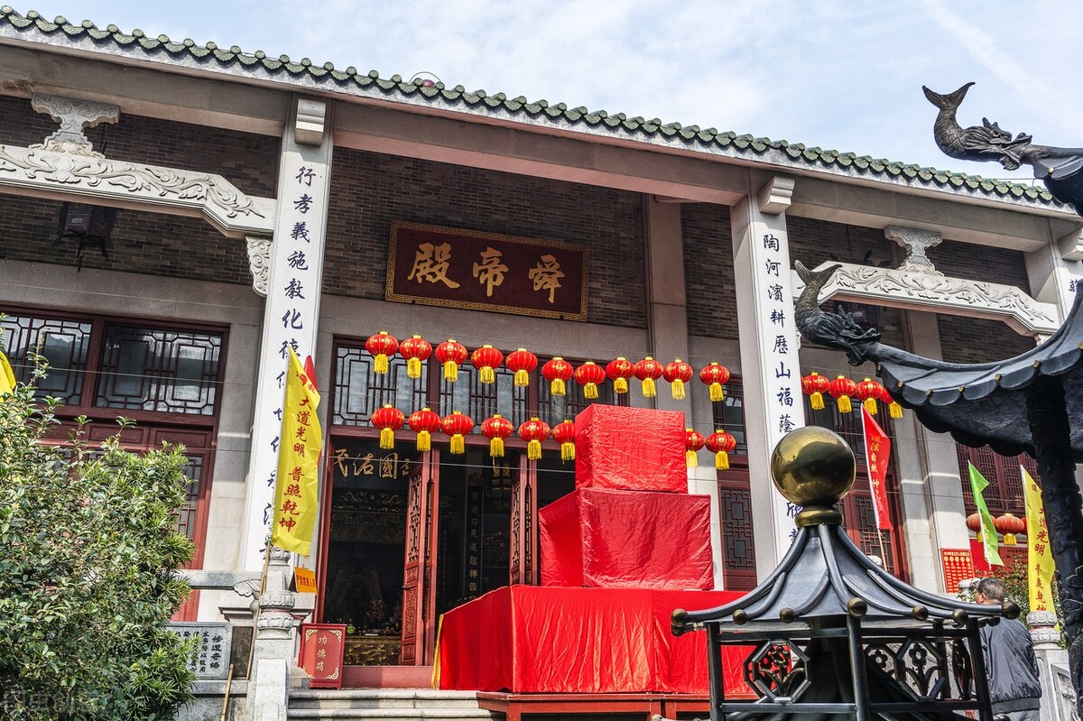 农村小伙在广东做陶瓷成亿万富翁，过于自信盲目投资亏损破产