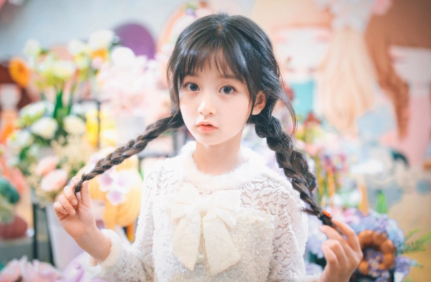 00后童星长大面临尴尬，有人资源逆天，有人高颜值无人捧，意难平