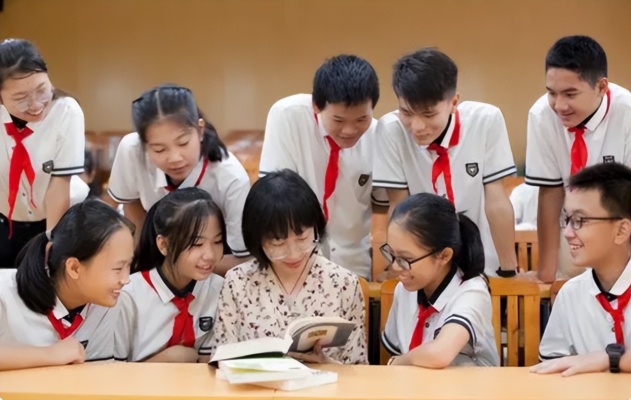 老师表面很喜欢，内心却“嫌弃到不行”的3类学生，地位不如学渣