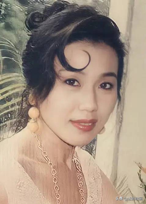 香港风月片20位女神：从叶玉卿叶子楣，到李丽珍舒淇