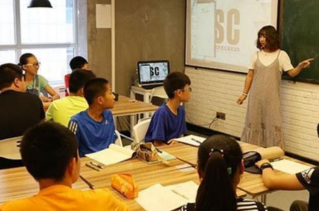 高考英语降为副科，物理和历史将反客为主？官方回复让家长放心