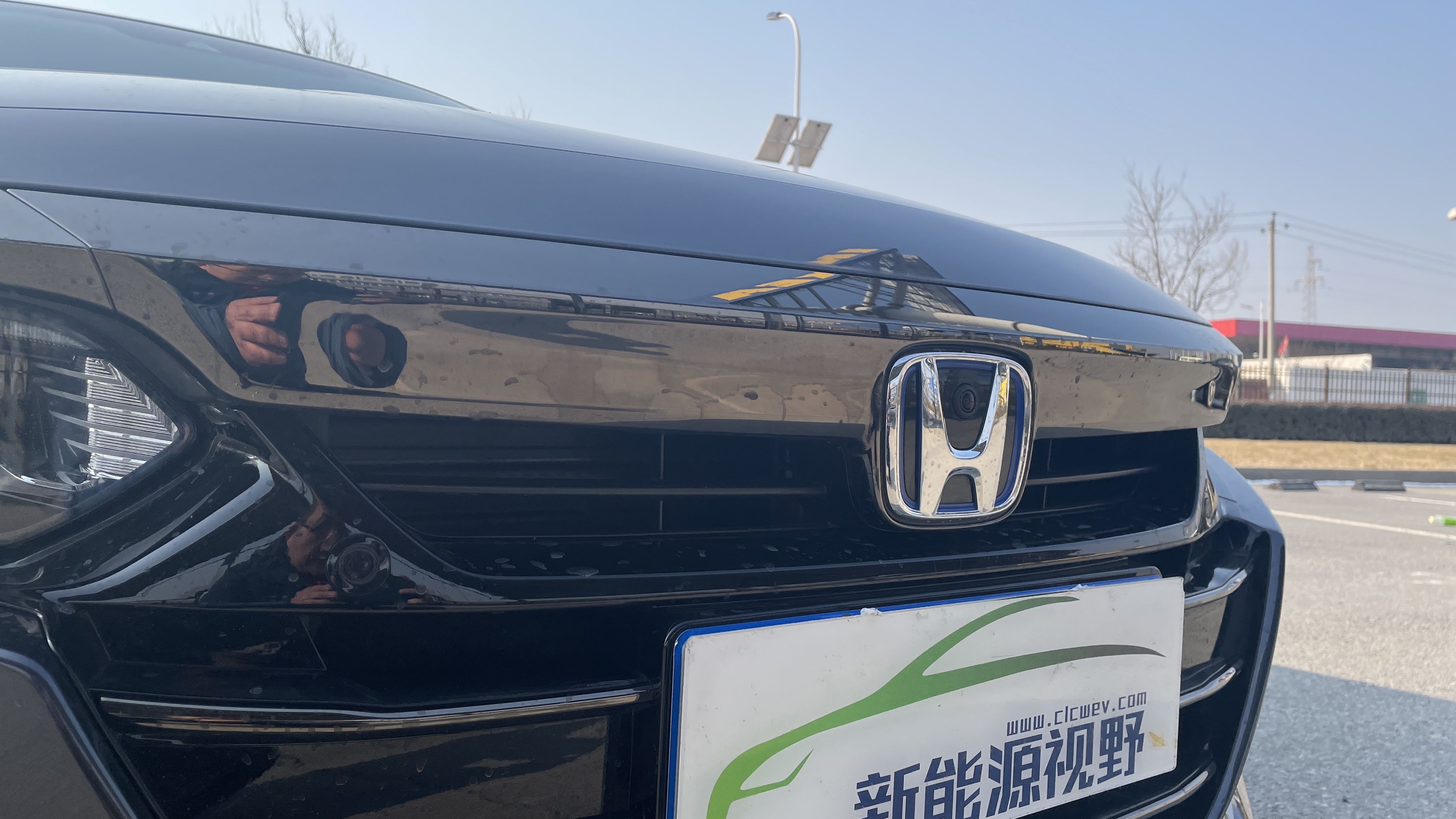 搭载全新的智能系统，试驾体验中期改款本田雅阁