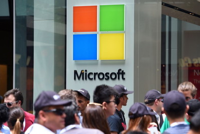 AI工具仅作为辅助，不会取代人类的工作，因此用户无需担心因AI而失业,近日