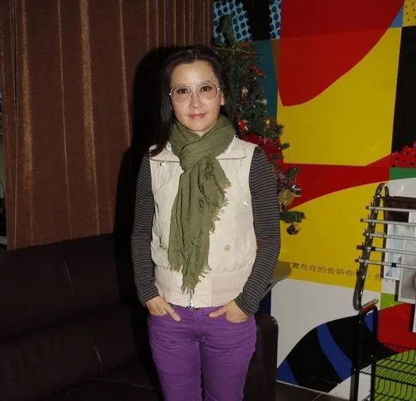 TVB金牌女配角肺癌睡梦中孤独离世，背后故事让人既惋惜又痛心