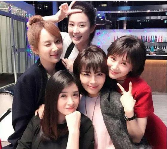 多位明星“眼窝深”显老，陈德容有衰老痕迹，看到吴刚不想说话了