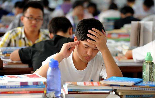 研究生收入有多高？985、211毕业的就是不一样，现实为你揭晓答案
